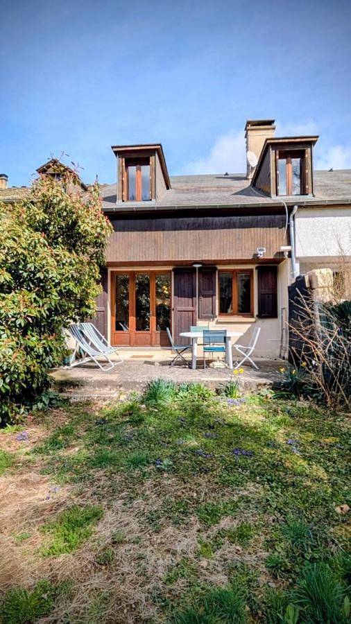 Location de vacances pour 6 personnes, avec jardin à Bagnols-les-Bains - 2