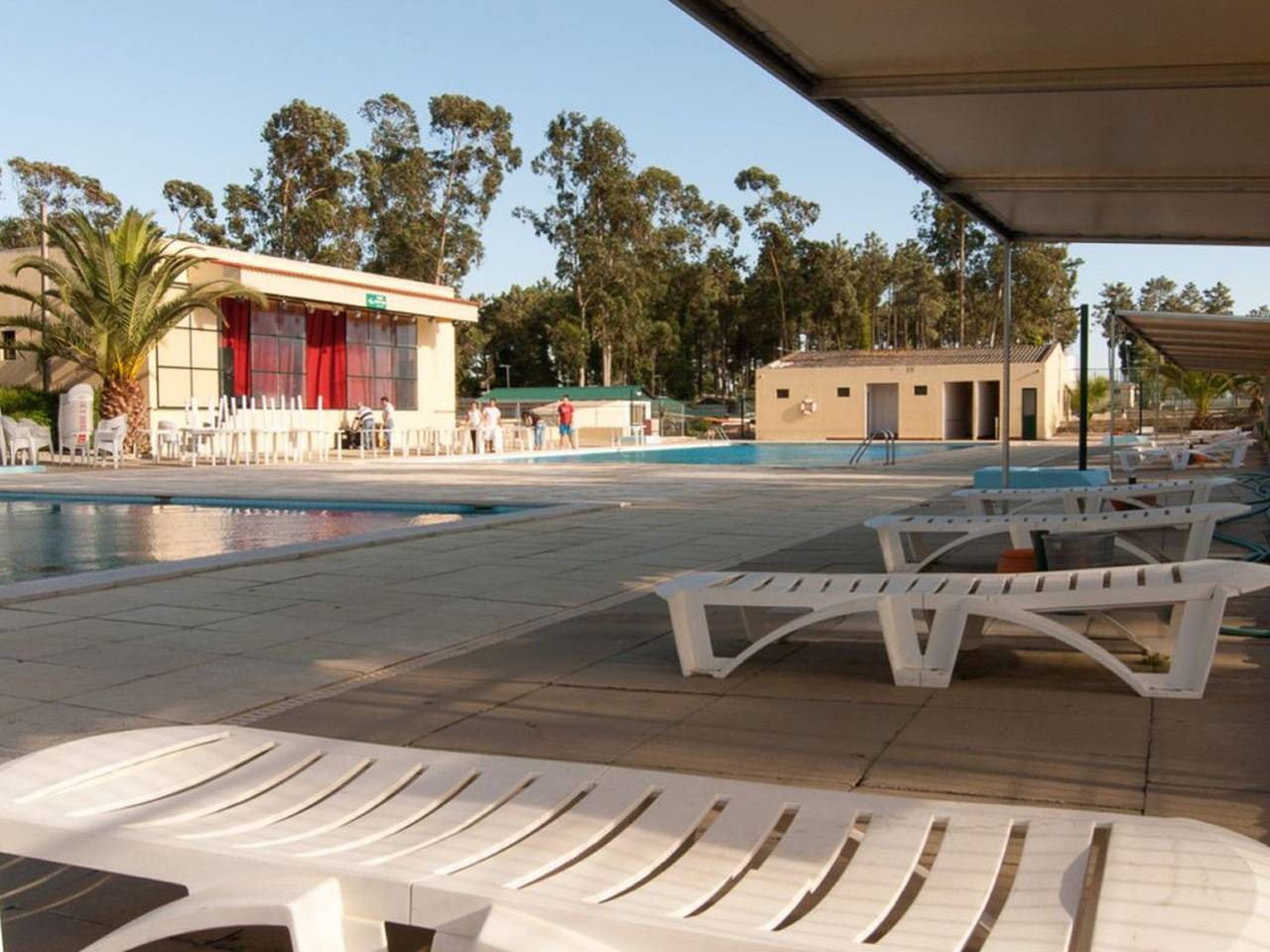 Mobilheim 4 Pers, Terrasse in Fernão Ferro in Fernão Ferro, Halbinsel von Setúbal
