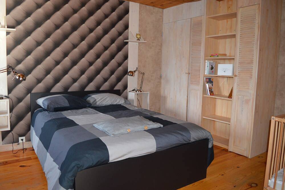 Located in the heart of the Jura, close to lakes and waterfalls! in Ney, Jura Francais