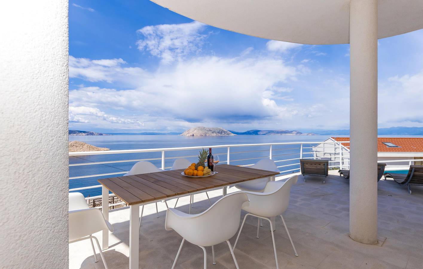 Appartement de vacances entier, Appartement avec vue sur la mer : à 300 m de la plage, avec piscine, Wi-Fi et terrasse in Jablanac, Région de Kvarner