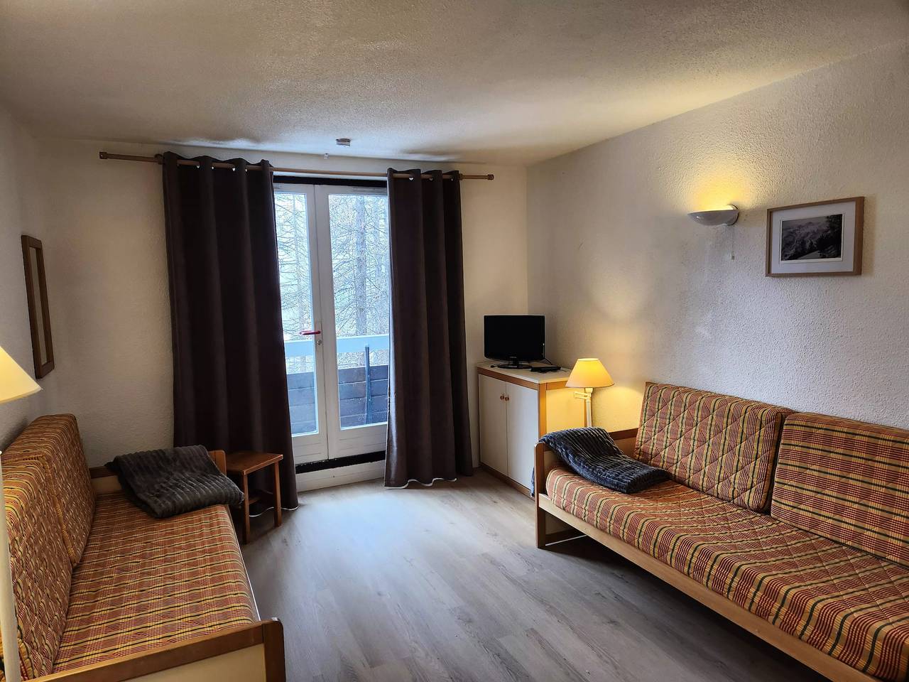 Studio entier, Studio 5 Personnes Budget in Vars, Région de Briançon