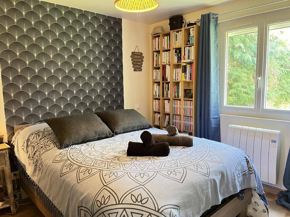 Two-Bedroom House in Arnage, Sarthe