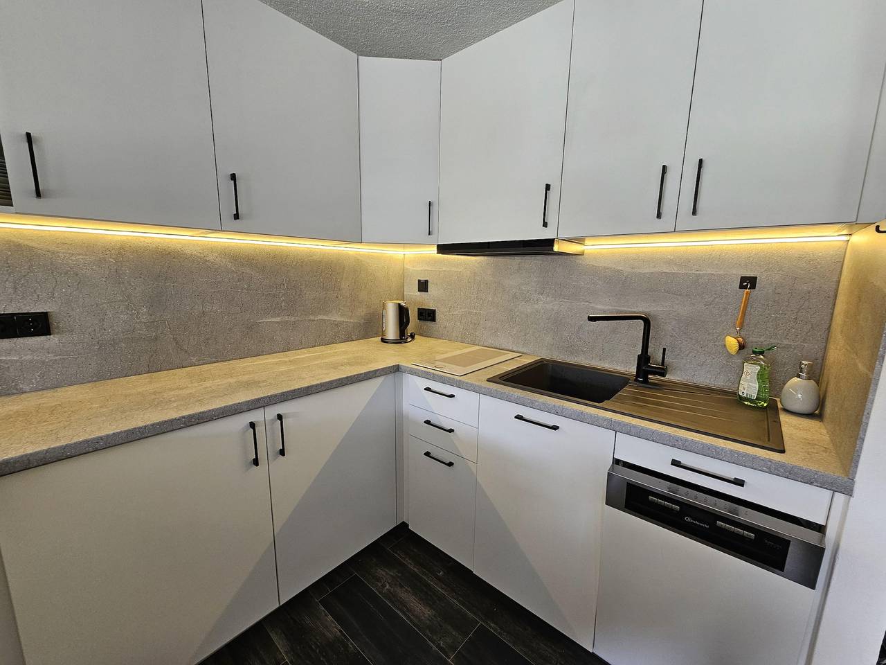 Ganze Ferienwohnung, Appartement/Fewo, Dusche, Wc, 2 Schlafräume in Fischbach bei Dahn, Landkreis Südwestpfalz