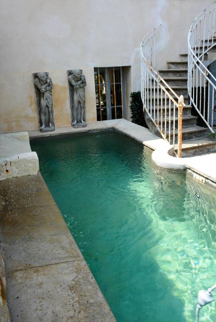 Location de vacances pour 2 personnes, avec terrasse ainsi que jacuzzi et piscine à Châteauneuf-de-Gadagne - 2