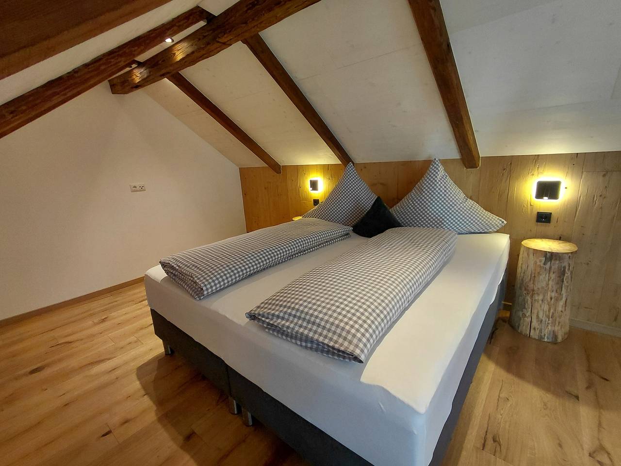 Chalet 'Milena' with Shared Terrace, Shared Garden and Wi-Fi in Breitengüßbach, Upper Franconia