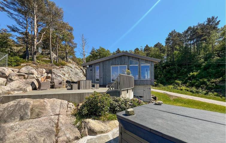 Feriehus for 4 personer, med jacuzzi i Mandal 