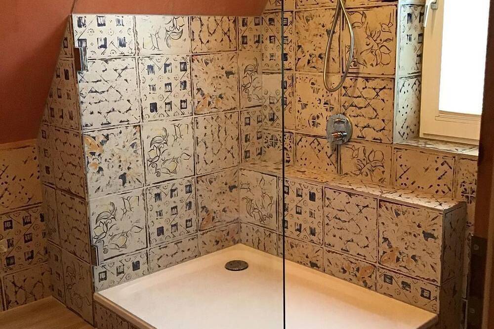 Ganze Wohnung, Dachgarten-Wohnung Heikendorf - Appartement/Fewo, Bad, Wc in Kieler Förde, Heikendorf