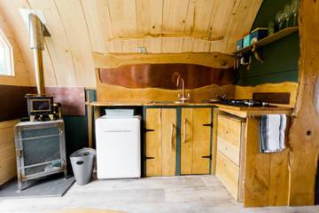Glamping for 2 People in Crowhurst, South East England, Photo 2