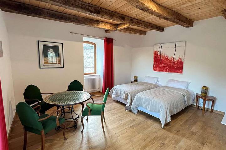 Location de vacances pour 15 personnes, avec terrasse, animaux acceptés à Recoules-Prévinquières - 2