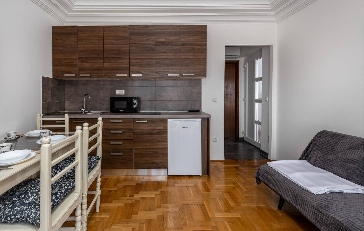 Gemütliche Wohnung mit Terrasse, WLAN und 1 km zum Strand in Crikvenica, Primorje-Gorski Kotar