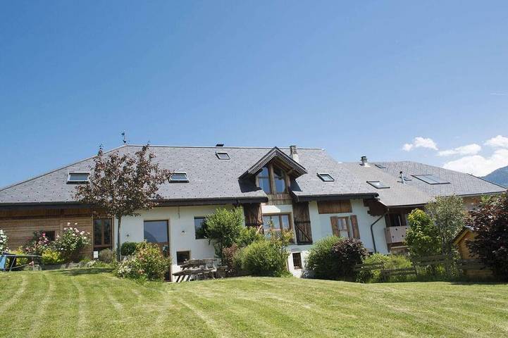 Villa pour 15 personnes, avec piscine et jardin, animaux acceptés