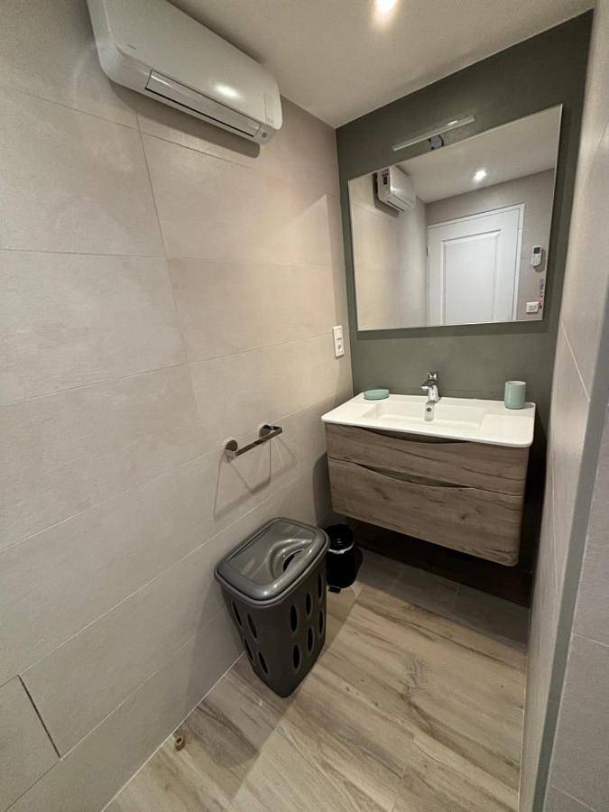 Appartement entier, T2 Rez de jardin 35 m2 in Balaruc-le-Vieux, Côte méditerranéenne (France)