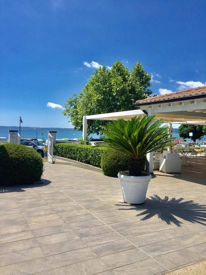 Skipper White Guest House in Skipper by Sandro Beach, Trevignano Romano