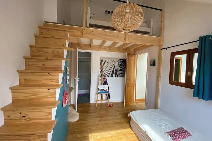 Location de vacances pour 8 personnes à Saint-Genès-Champanelle - 2