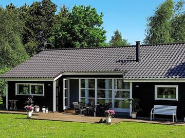 Ferienhaus für 10 Personen, mit Whirlpool und Terrasse in Himmerland