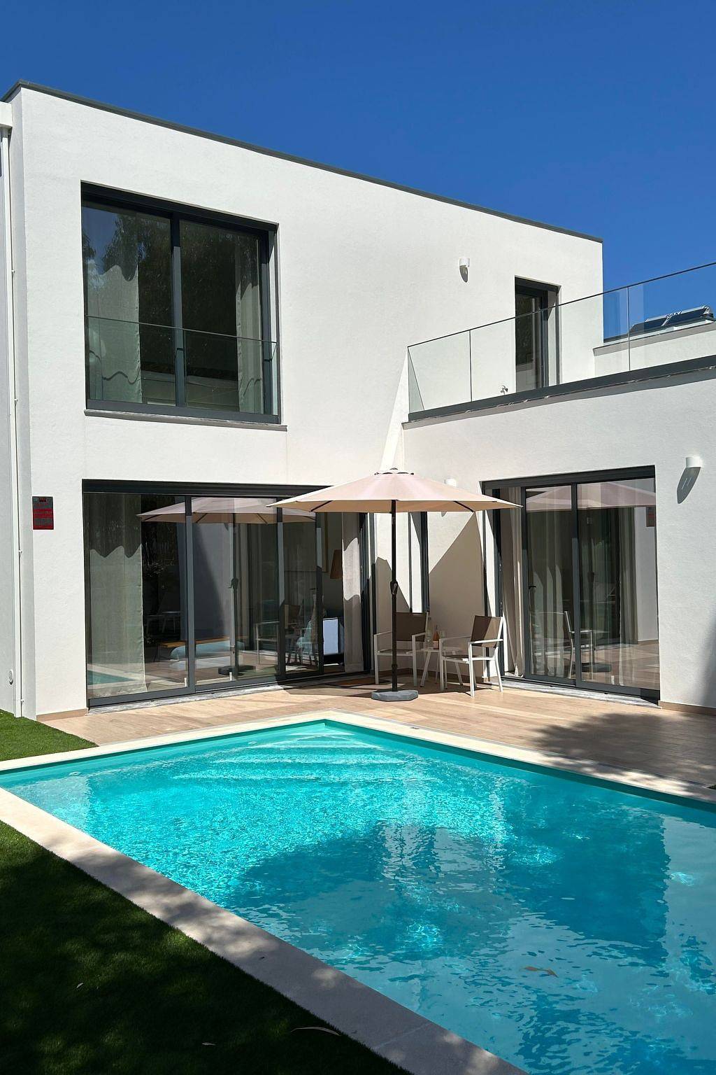 Villa Pampelonne in São Martinho do Porto, Leiria distrito
