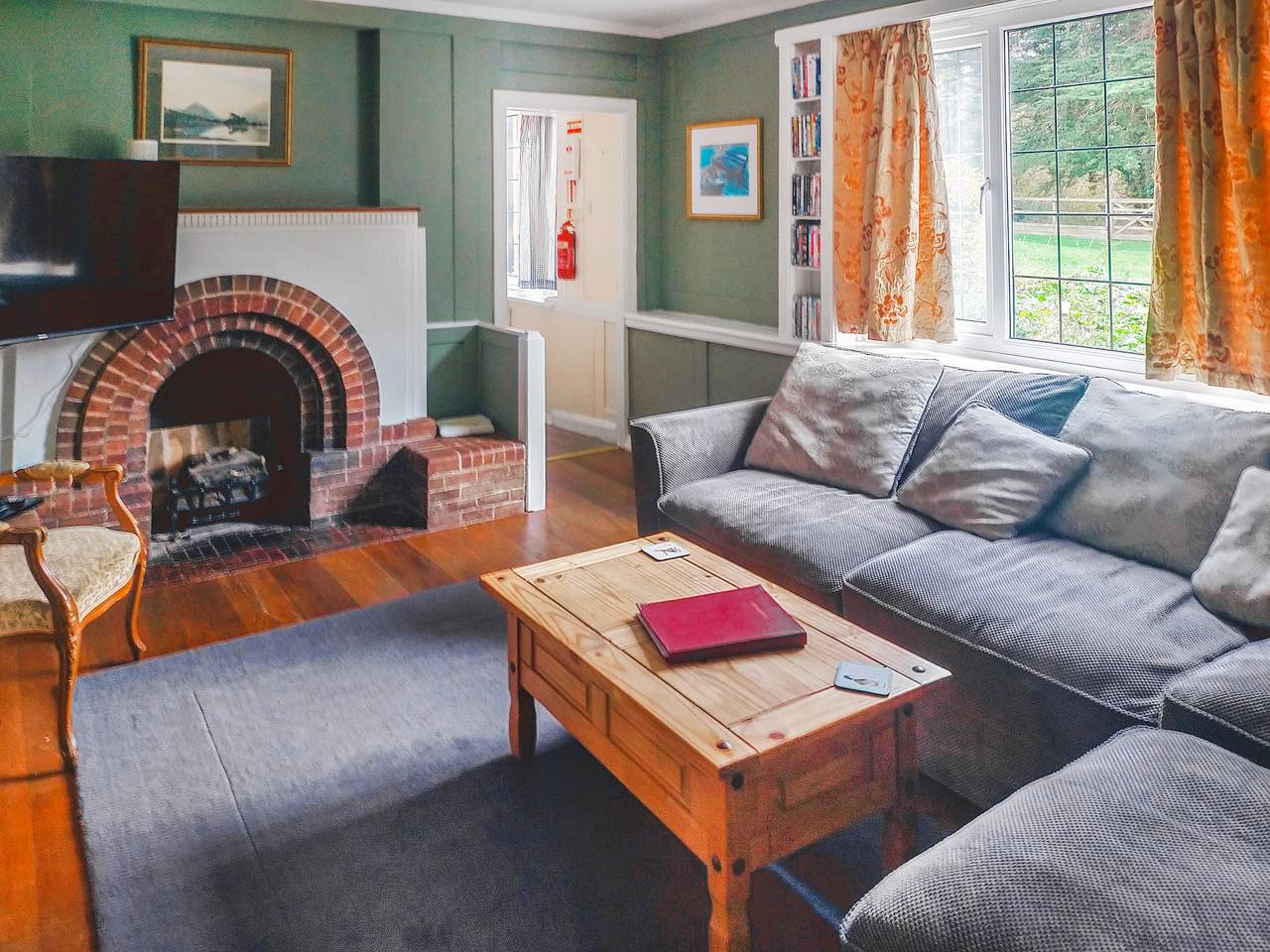 Ivy-W40854 in Red Wharf Bay, Isle of Anglesey