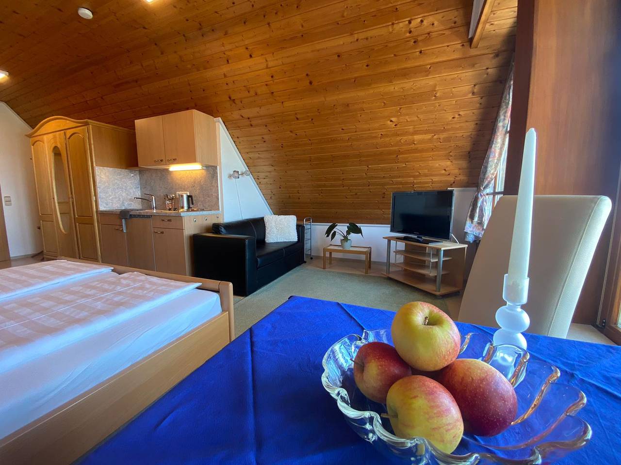 Ganze Ferienwohnung, Haus Föger - Ferienwohnung Haus Föger 28qm Kombinierter Wohn/Schlafraum max. 3 Personen in Wasserburg (Bodensee), Bayerisch Schwaben