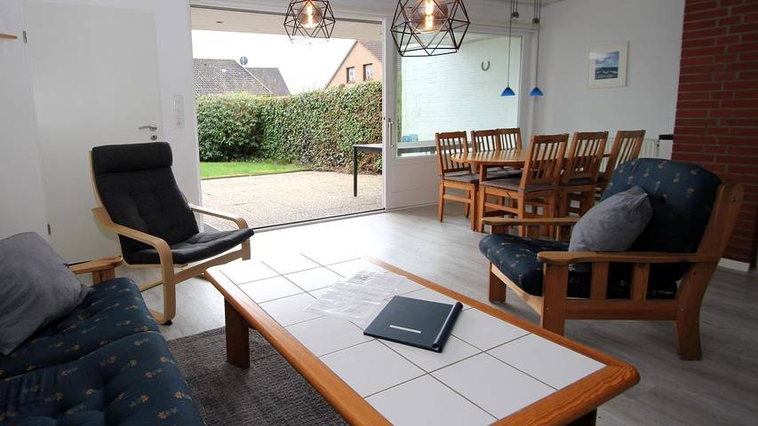 Ferienhaus für 6 Personen, mit Terrasse in Burhave