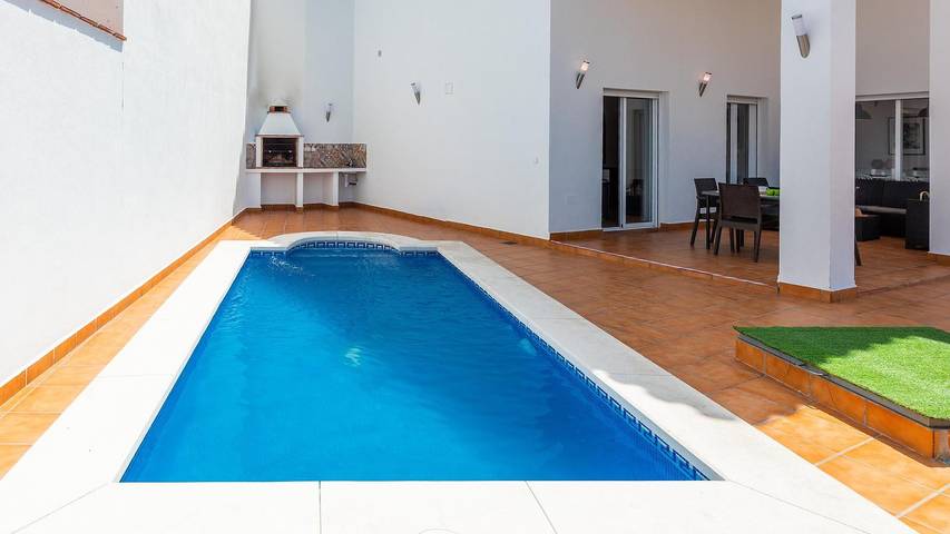 Villa Esperanza Canillas de Albaida by Ruralidays in Canillas de Albaida, Cordillera Penibética