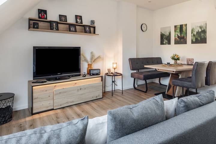 Hel lägenhet, Apartment 'Schmidt' with Wi-Fi and Air Conditioning in Bahlingen, Kaiserstuhl