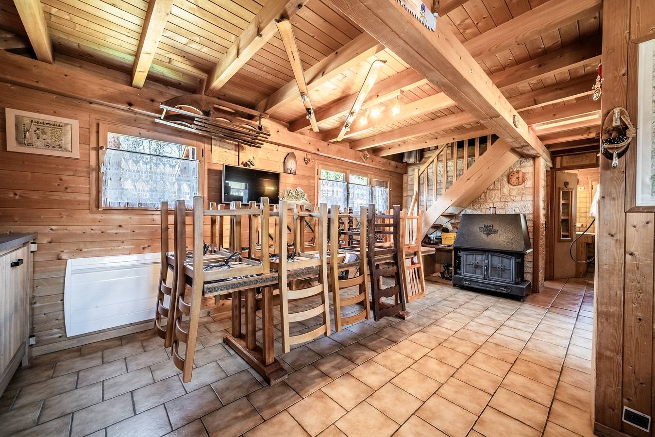 Chalet “6p Classic-Les Ajoncs D'or” with Mountain View, Private Terrace, and Wi-Fi in Verchaix, Bonneville region