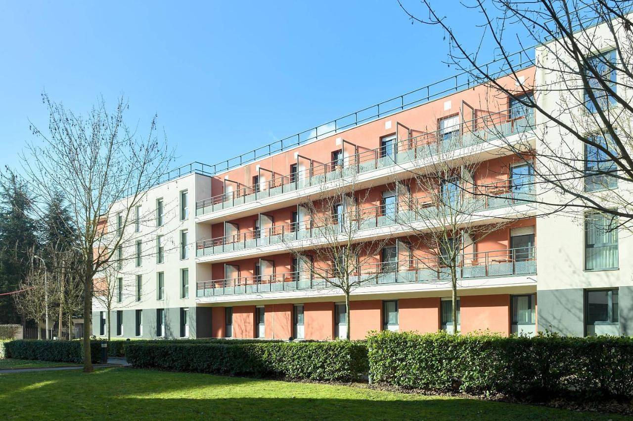 Comfort Aparthotel Versailles, St Cyr l'Ecole in Saint-Cyr-l'École, Yvelines