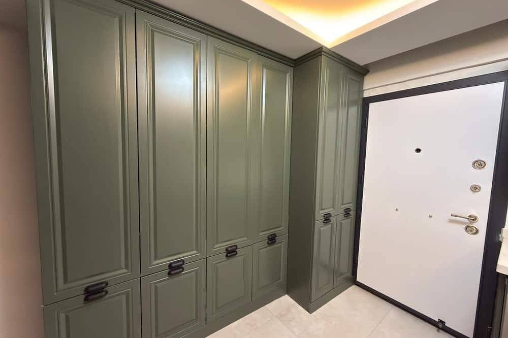 Luxury Beachfront Villa John – Steps from the Sea in Kusadasi, Tyrkiske Ægæer