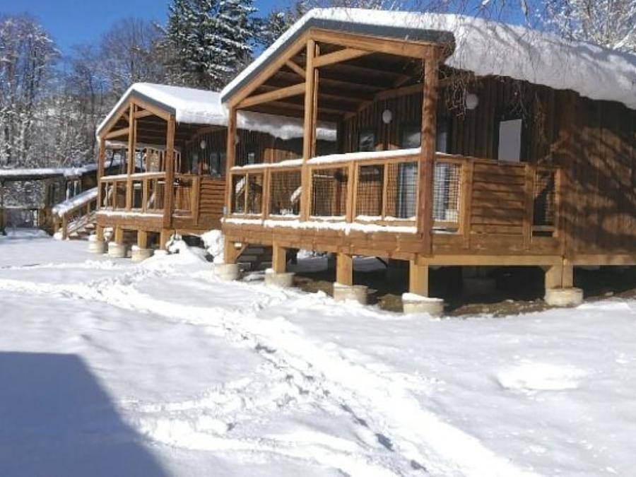 Camping la Marmotte - Chalet 6 personnes - Chalet sésame - 35 m2 - 3 chambres in La Bourboule, Parc naturel régional des Volcans d'Auvergne