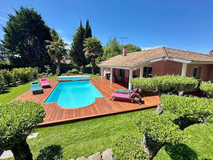 Maison de vacances pour 6 personnes, avec Terrasse ainsi que Jardin et Piscine à Angresse