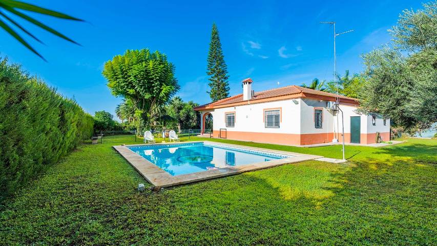 Chalet para 7 personas, con piscina, Se admiten mascotas en Provincia de Sevilla - 2