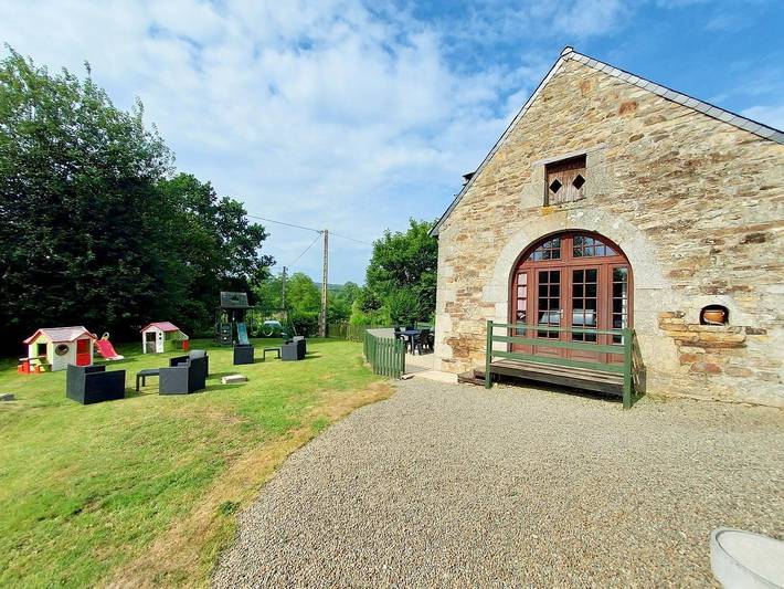 Gîte pour 4 personnes, avec piscine ainsi que terrasse et jardin à Baud (mesure) - 4