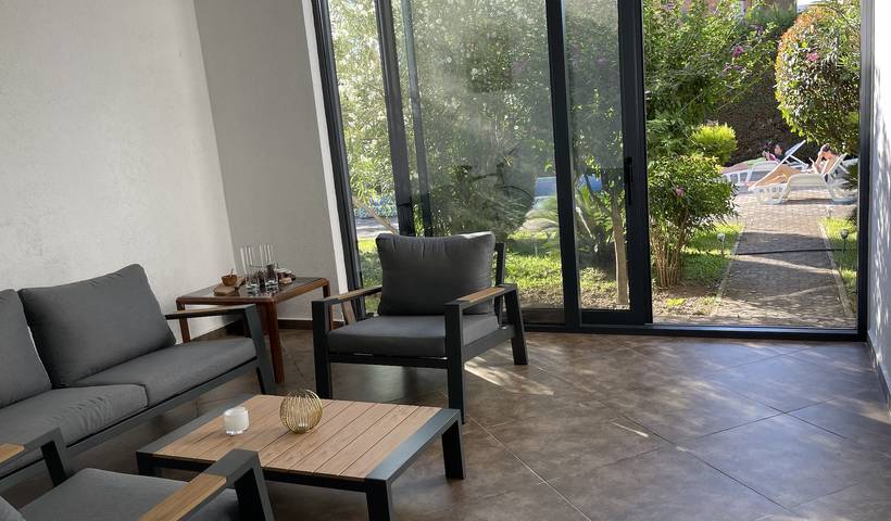 Ferienwohnung für 6 Personen, mit Balkon/Terrasse und Garten in Montenegro