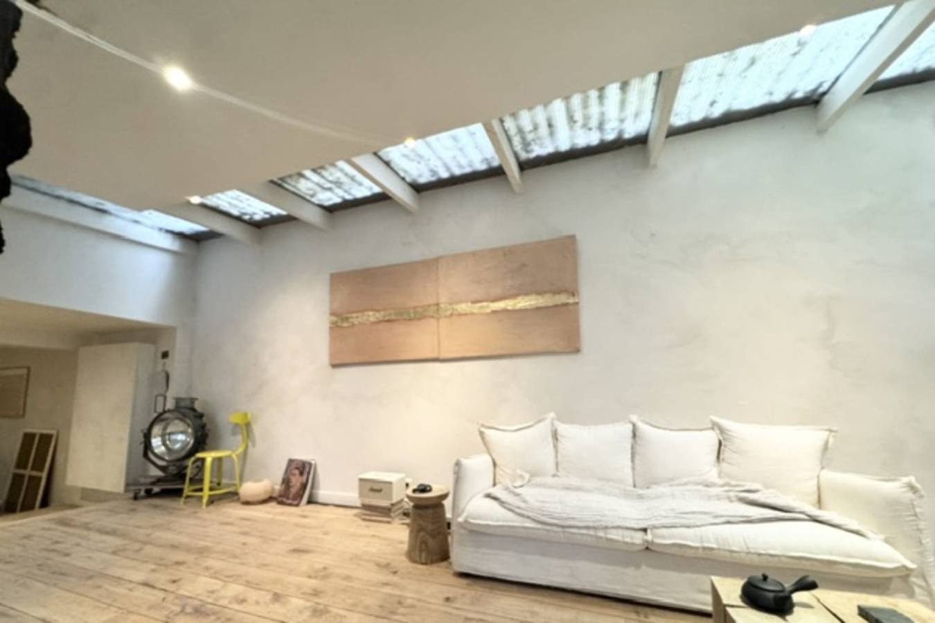 100 m² loft-style house with garden in Paris in Paris, Ile de France