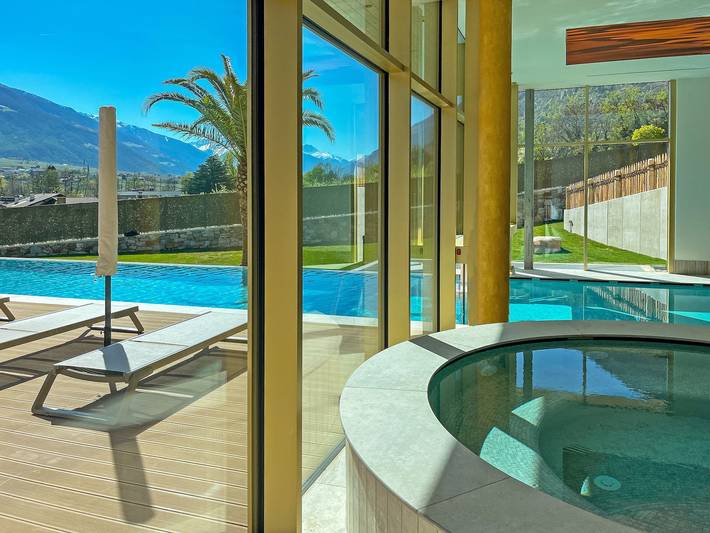 Hotel für 3 Personen, mit Balkon und Whirlpool sowie Garten in Naturns