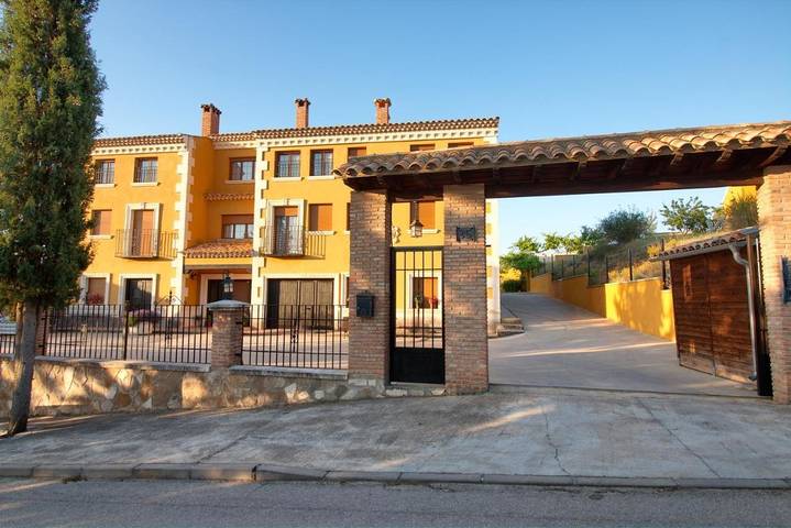 Casa rural para 7 personas, con jacuzzi y jardín además de piscina y sauna en Provincia de Cuenca - 3