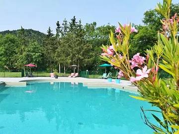 Camping pour 6 Personnes dans Ceyrat, Région de Clermont-Ferrand, Photo 1