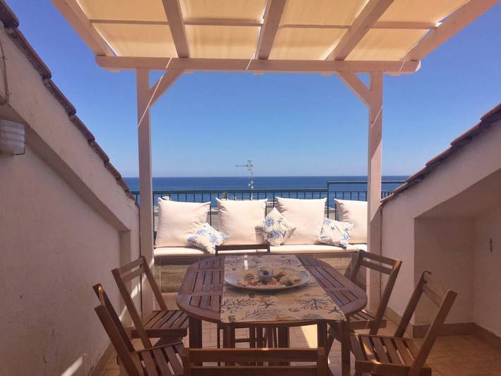 Appartamento per 6 persone, con Balcone e Terrazza nonché Panorama a Fondachello
