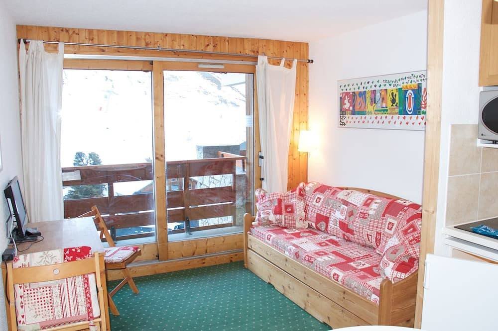 Ganze Wohnung, Le Pralin, Studio-Apartment für 4 Personen, in perfekter Lage bei Aufzügen und Geschäften in Méribel-Mottaret, Les Allues