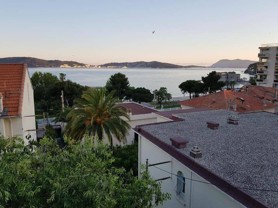 Appartement entier, Two-Bedroom Apartment in Toulon, Côte méditerranéenne (France)