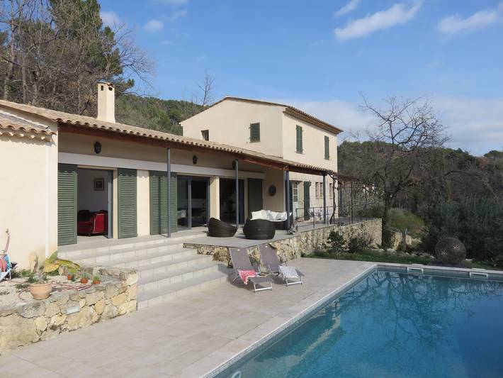 Gîte pour 6 personnes, avec piscine à Seillans