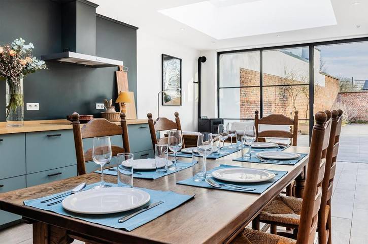 Gîte pour 4 personnes, avec jardin ainsi que vue et terrasse à Genappe