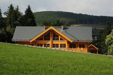 Ferienhaus für 8 Personen, mit Sauna und Garten in Willingen
