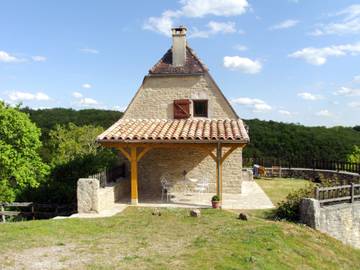 Maison de vacances pour 4 personnes, avec vue ainsi que terrasse et jardin, animaux acceptés dans le Lot