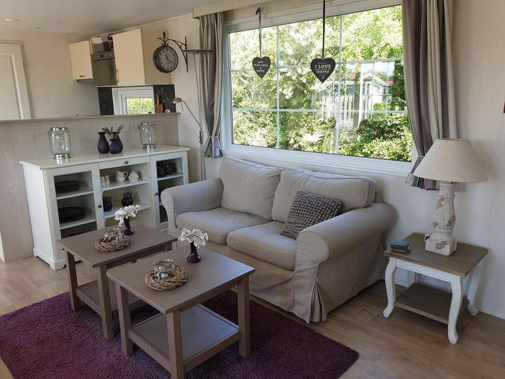 Chalet für 4 Personen, mit Terrasse und Balkon/Terrasse in Serooskerke - 2