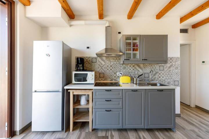 Gîte pour 4 personnes, avec vue ainsi que piscine et jardin à Garde - 3