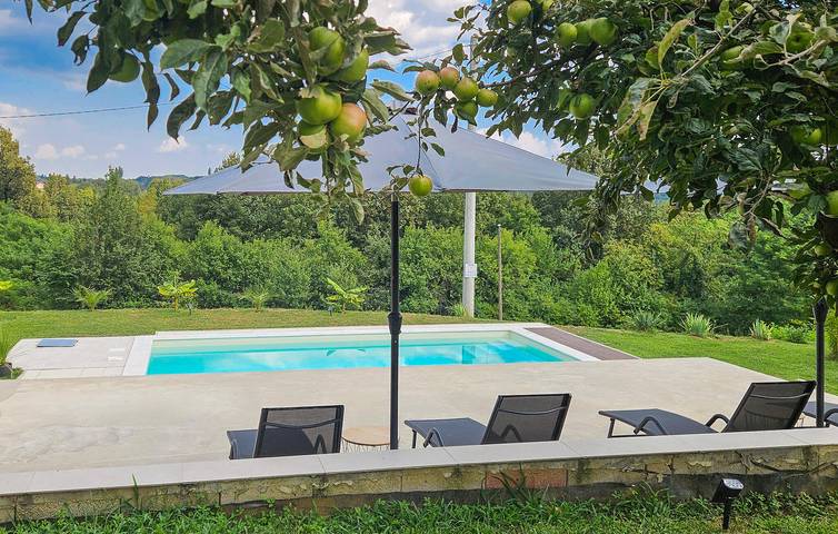 Modernes Apartment mit Pool und Terrasse, 2 km vom Fluss Lonja entfernt in Zagreb und Umgebung