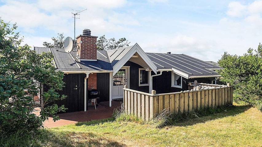 Ferienhaus für 5 Personen, mit Terrasse und Sauna in Vorupør