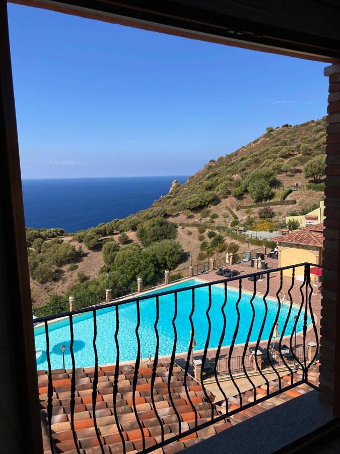 Location de vacances pour 4 personnes, avec jardin ainsi que vue et piscine à Iglesias - 2