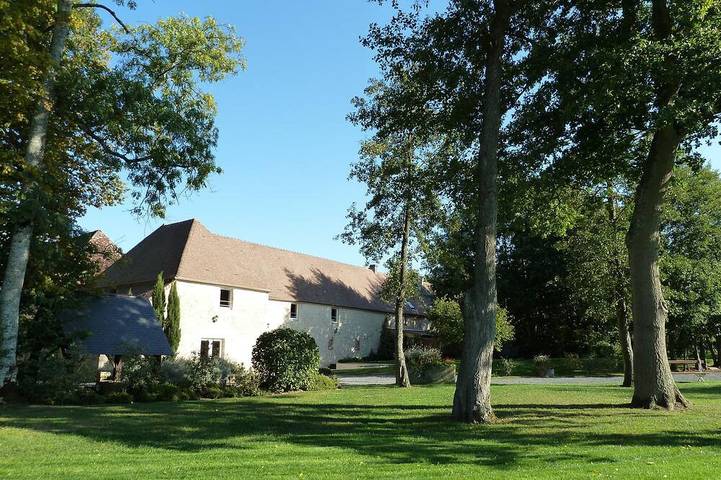 Gîte pour 10 personnes, avec jardin et terrasse à Saint-Pierre-Canivet